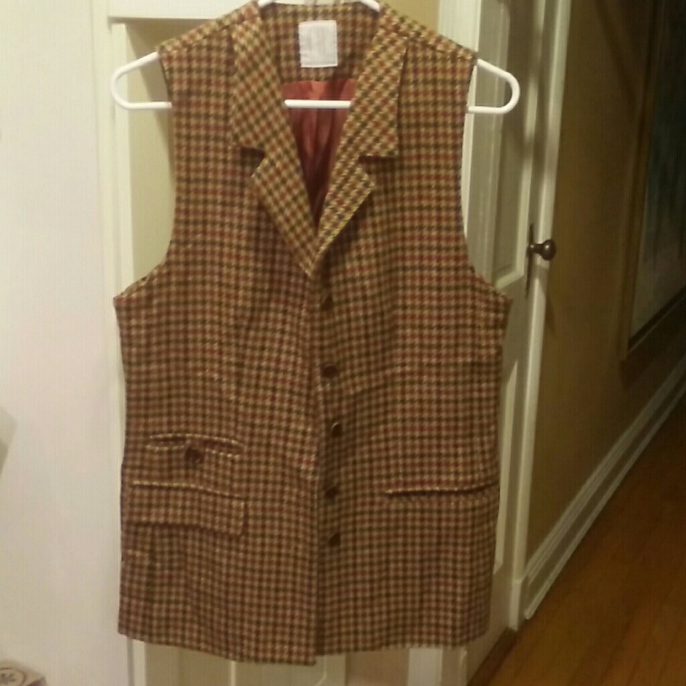 CW women's wool plaid vest